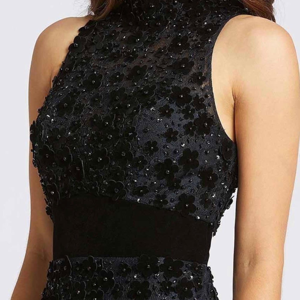 Mac Duggal 
Black Women's High Neck Floral-applique Trumpet Gown - Size 10